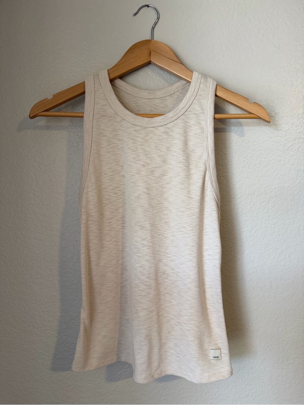 Vuori Sunrise High Neck Ribbed Racerback Tank Heather Cream Small Activewear